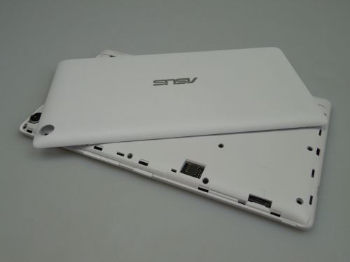 ASUS ZenPad 7.0 din spate