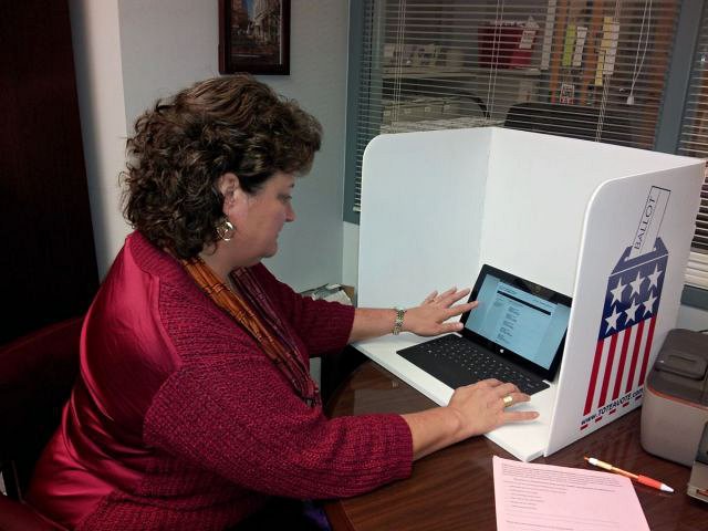 Alegerile din SUA vor folosi tableta Surface ca terminal pentru realizarea buletinelor de vot; Device-ul e testat chiar acum