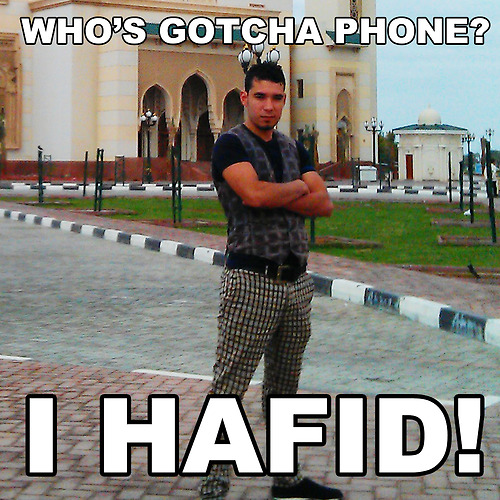 Hafid, hotul de telefoane ajunge celebru din greseala, uitând activat uploadul automat de poze pe Dropbox