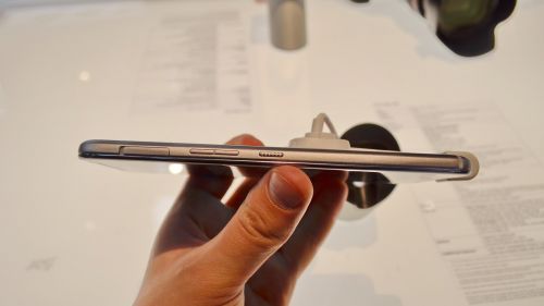 HTC One X9 privit din lateral