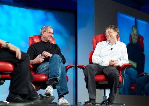 Prieteni pana la final: Steve Jobs a pastrat langa patul mortii o scrisoare a lui Bill Gates