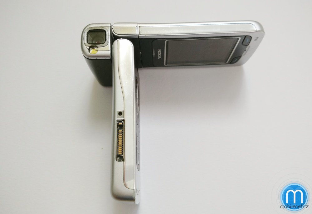 Selfie phone de acum aproape 10 ani: Nokia N90 realiza super selfie-uri inainte sa existe acest concept