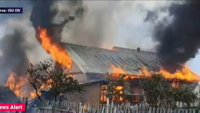 Efectele vremii extreme în România: Case mistuite de incendii, sute de hectare arse, tren blocat în câmp, acoperiș smuls de vânt | Digi24