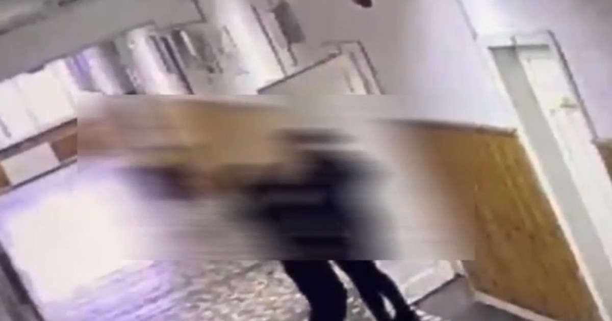 Noi date din ancheta atacului de la Bistrița: procurorii au făcut percheziții în camera elevului de 13 ani. Va fi audiată și mama lui | Digi24