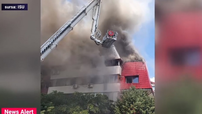 Panică, după un incendiu la mansarda unui bloc din Popești Leordeni. Autoritățile au transmis mesaj RO-Alert | Digi24