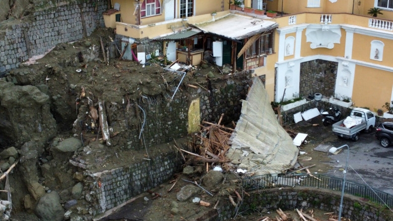 Stare de urgență în Ischia. Cum arată insula italiană, la 24 de ore după tragedia provocată de ploile torențiale | Digi24