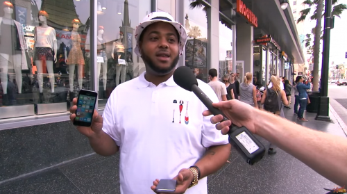 Jimmy Kimmel pacaleste oameni de pe strada sa creada ca un iPhone 5 e un iPhone SE (Video)