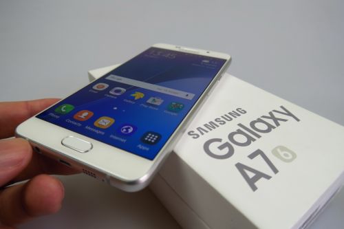Samsung Galaxy A7 (2016) unboxing