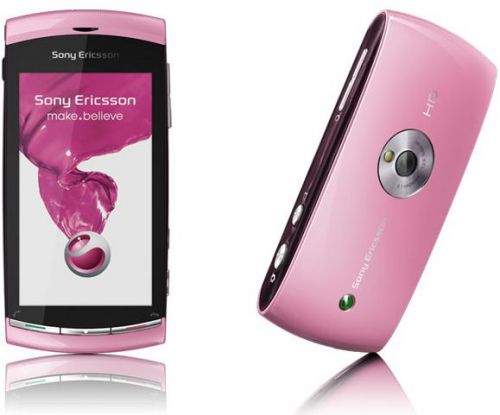 Sony Ericsson Vivaz de culoare roz bombon, acelasi model ce a fost umblat de @eCostin si @piticu21 #inafrica