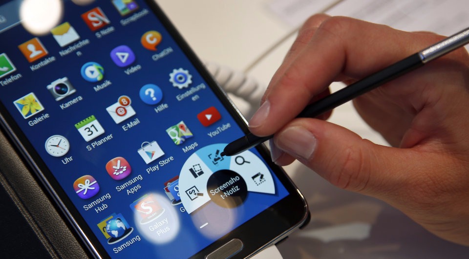 Un grup de protectie a consumatorului din China da în judecata Samsung si Oppo pentru includerea de bloatware pe terminalele lor